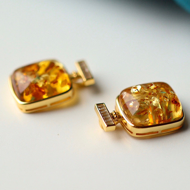 Perfume Bottle-Shaped Amber Pendant Necklace