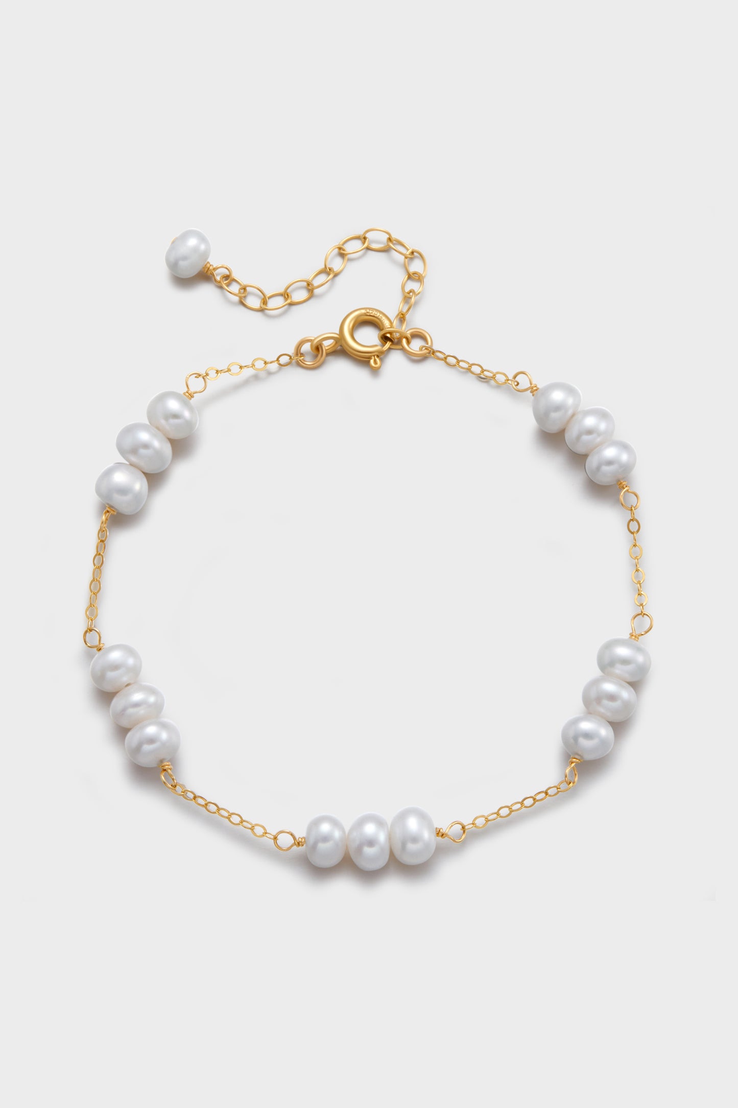 GoldenLink Elegance Pearl Bracelet